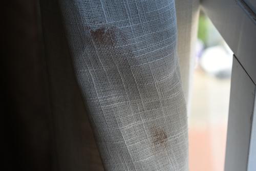 تمیز کردن پرده‌