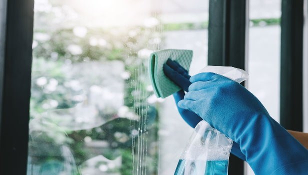 تمیز کردن پنجره